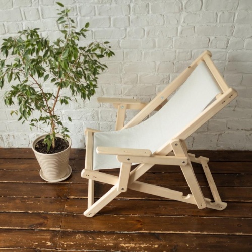 Шезлонг с светло-серой тканью и подлокотниками, деревянный, складной, МС-15-СС Шезлонг с светло-серой тканью и подлокотниками, деревянный, складной, МС-15-СС