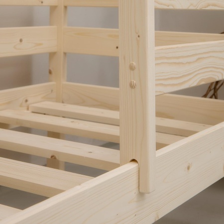 Кровать детская 800х1600 с бортиком из массива дерева в Классическом стиле, ККД-02