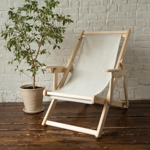 Шезлонг с светло-серой тканью и подлокотниками, деревянный, складной, МС-15-СС Шезлонг с светло-серой тканью и подлокотниками, деревянный, складной, МС-15-СС