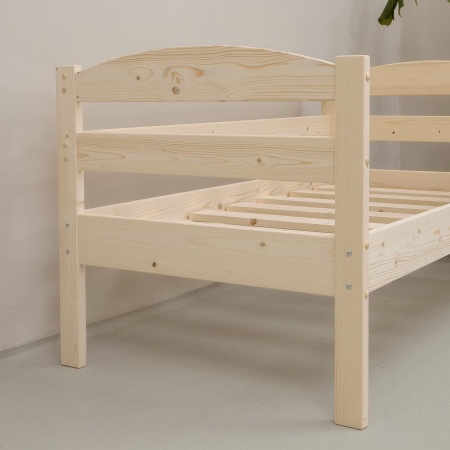 Кровать детская 800х1600 с бортиком из массива дерева в Классическом стиле, ККД-02